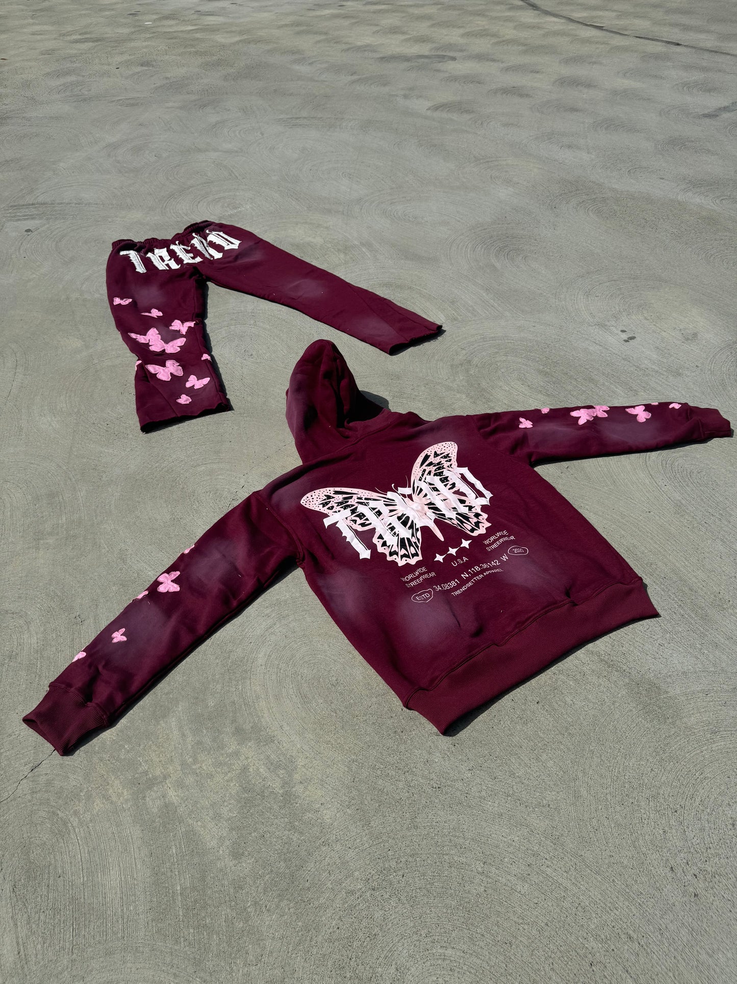 BUTTERFLY EFFECT SWEATSUIT